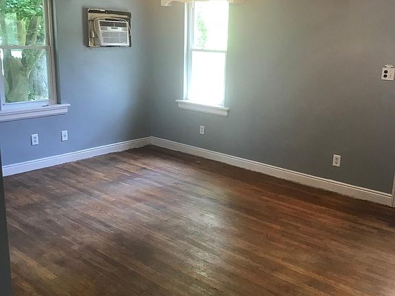 3rd image of 3106 Danville St