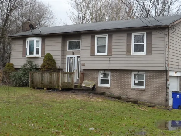 358 N Freedom St, Ravenna, OH 44266