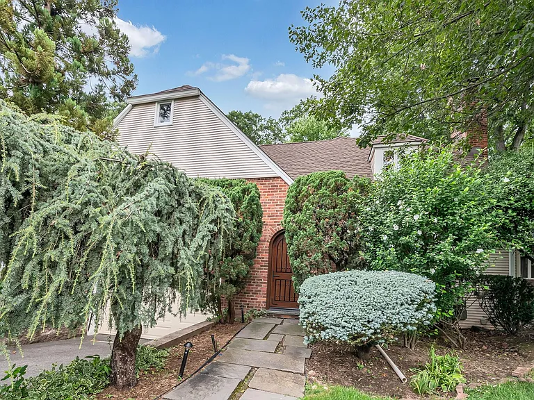 384 Owen Ave — Photo 39