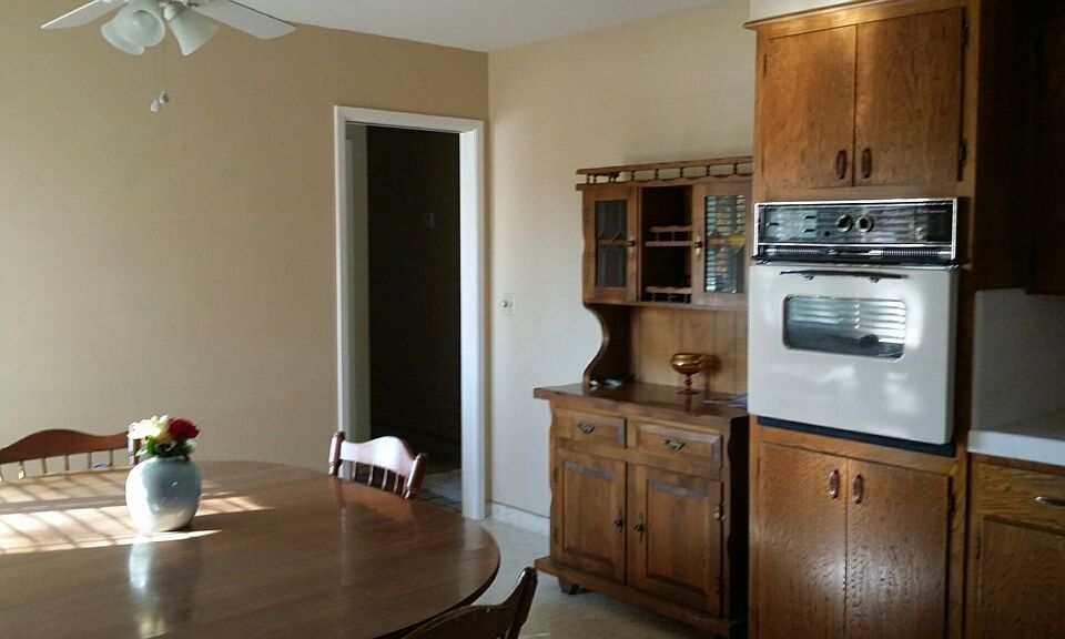 2nd image of 1300 Gloria Dr