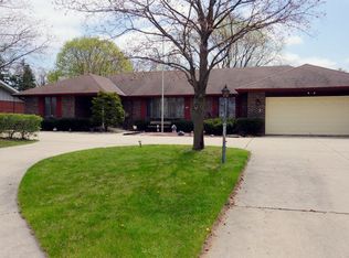 433 E Wise Rd, Schaumburg, IL 60193