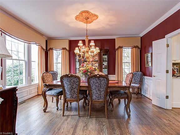 5th image of 106 Harbour Town Ct