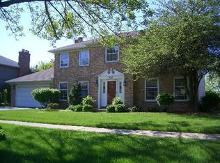 858 Dorset Dr, Wheaton, IL