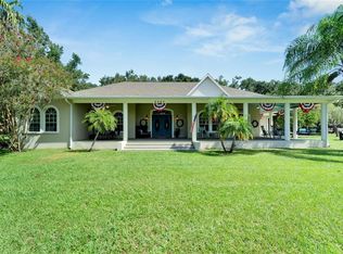 3307 Carson Oaks Ln, Plant City, FL 33565