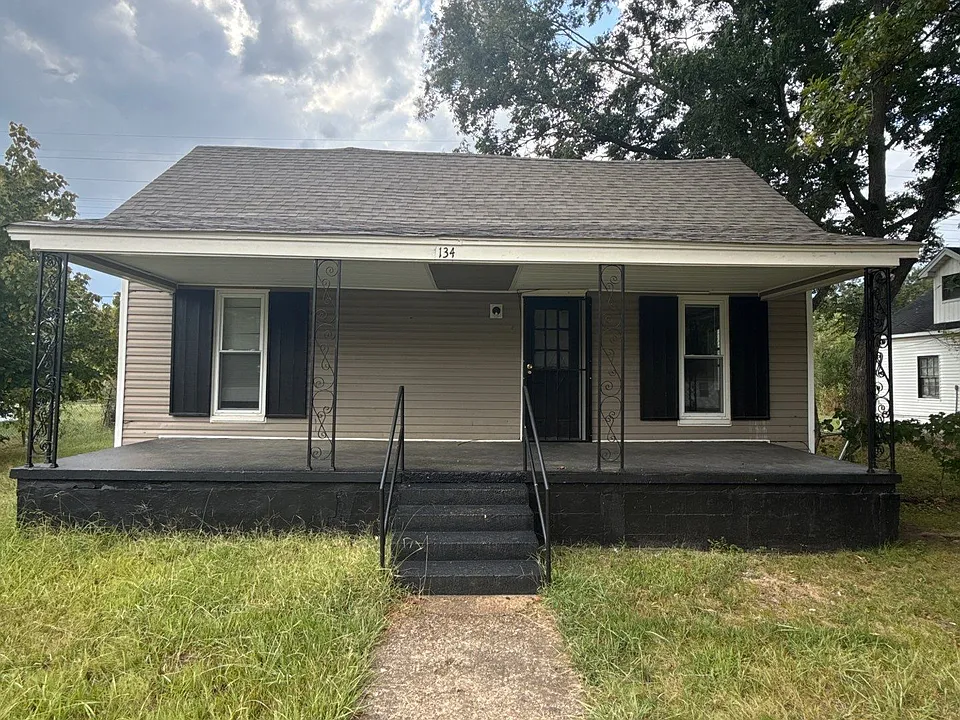 134 Tuxedo Dr