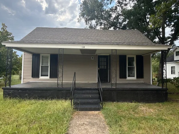 134 Tuxedo Dr, Covington, TN 38019