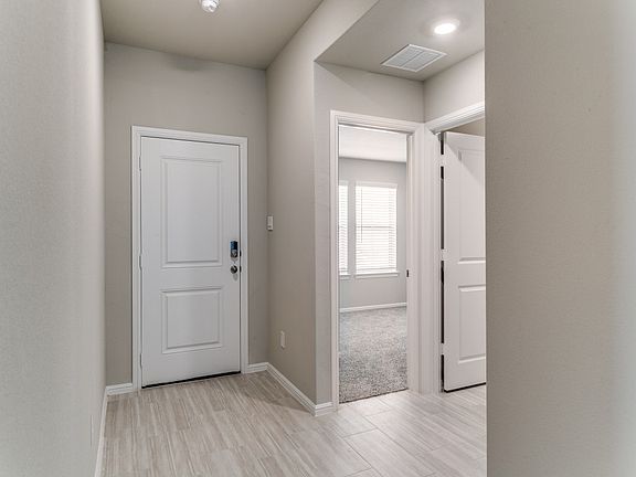 3rd image of 1304 Tierra Blanca Dr