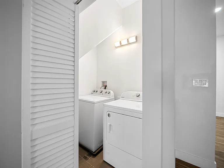36-38 Fulton St #1 — Photo 16