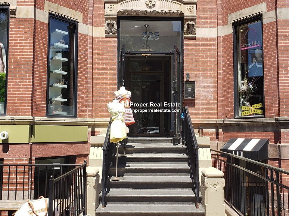 225 Newbury St. Boston - Back Bay Building Photo 18