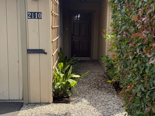 2110 Mattison Ln, Santa Cruz, CA 95062