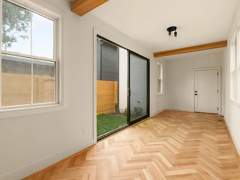 1347 Pennock Ave #A — Photo 25