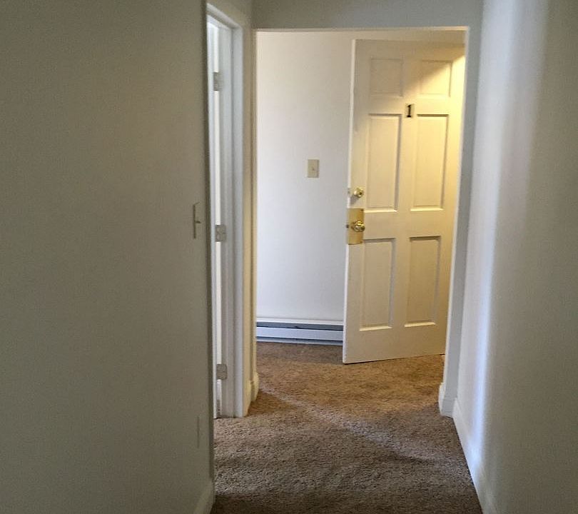 1st image of 455 Jefferson St #1