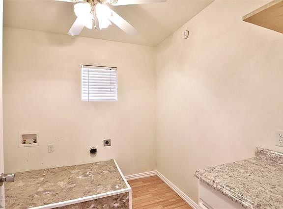 3rd image of 10 Erie Cir
