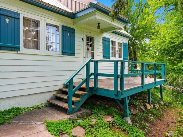 8 Jefferson St, Deadwood, SD 57732
