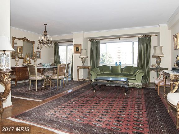 4th image of 4201 Cathedral Ave NW APT 816W