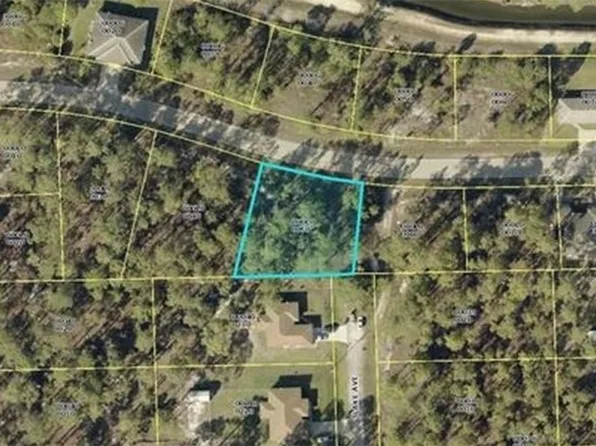 812 E 12th St, Lehigh Acres, FL 33972