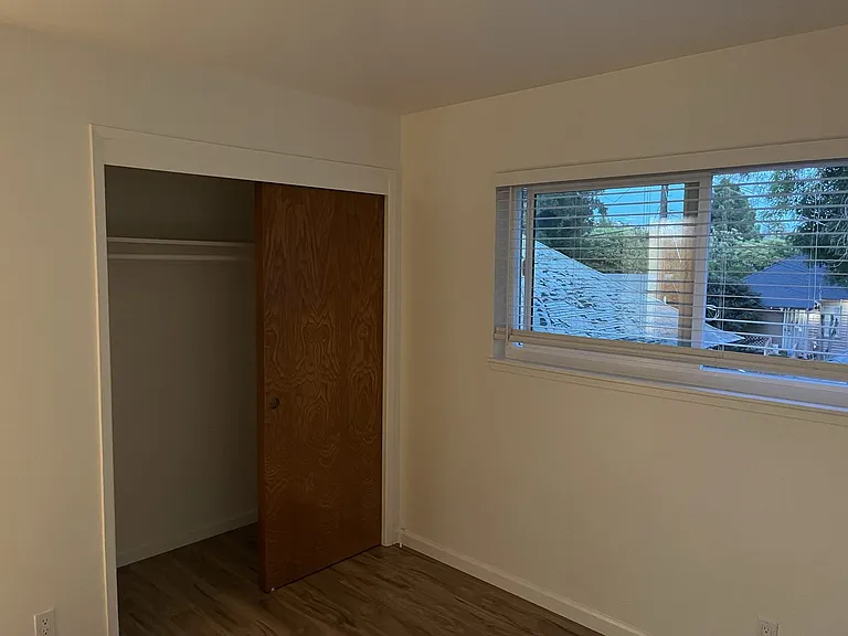 15991 Mateo St #7 — Photo 8