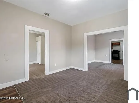 1519 W 6th St — Photo 8