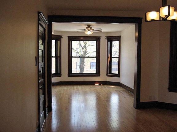 4th image of 2016 N Kedzie Avenue # Second Floor