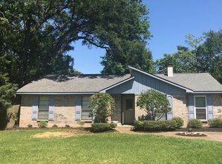 610 Oyster Creek Dr, Richwood, TX 77531