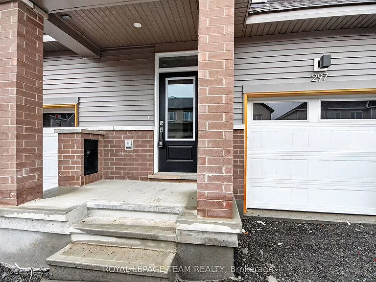 297 Les Emmerson Dr — Photo 3