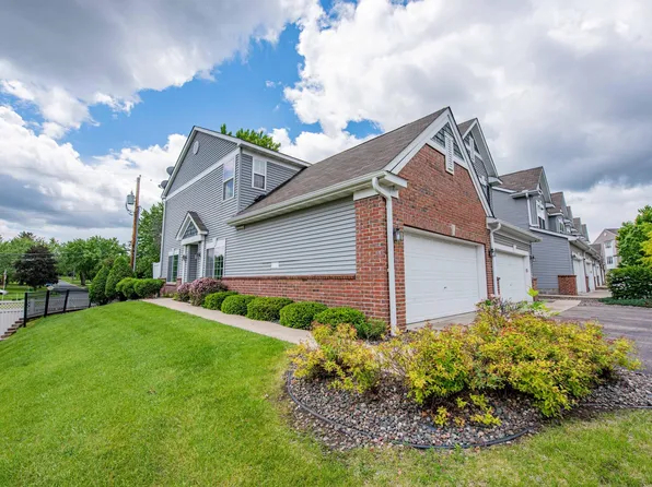 7733 Elm Grove Ave, New Hope, MN 55428