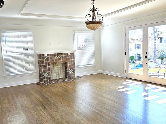 4th image of 262 Park Ave
