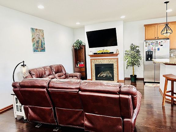 5th image of 9521 Roosevelt Dr