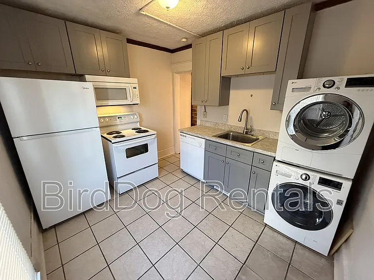 213 E 14th Ave #C — Photo 4