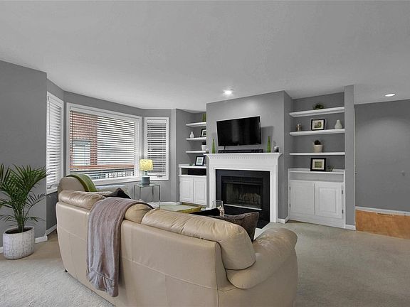 3rd image of 437 Clara Ave APT 19