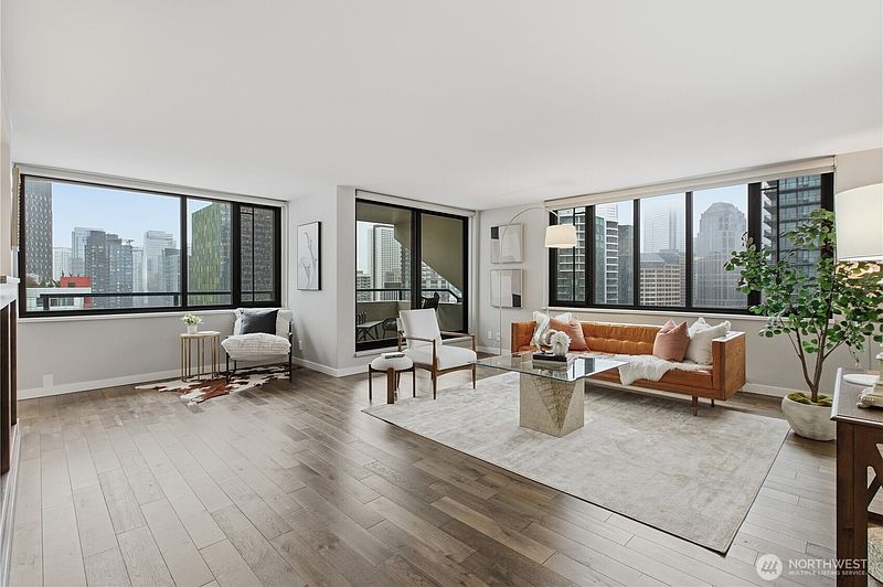 2nd image of 2100 3rd Avenue #2606