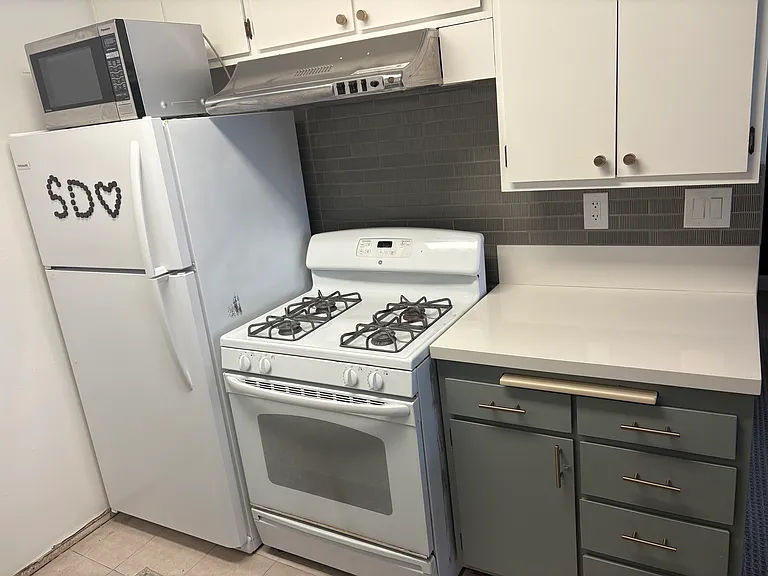 4855 Cole St #28 — Photo 7