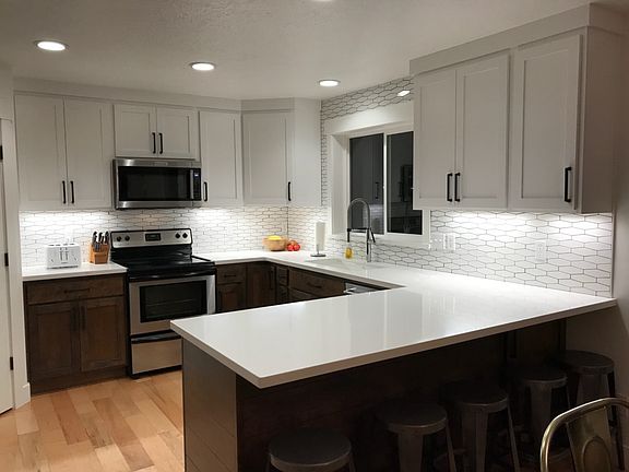 3rd image of 4548 W Carriage Ln
