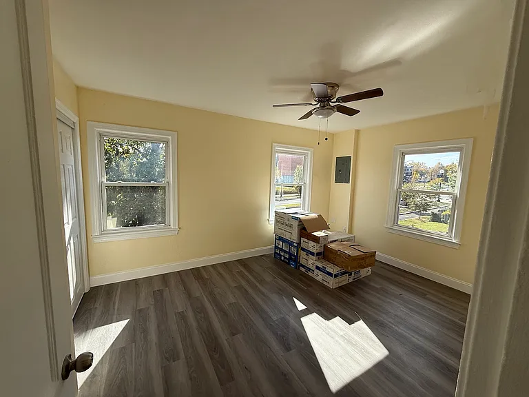 1820 C St NE #2 — Photo 14