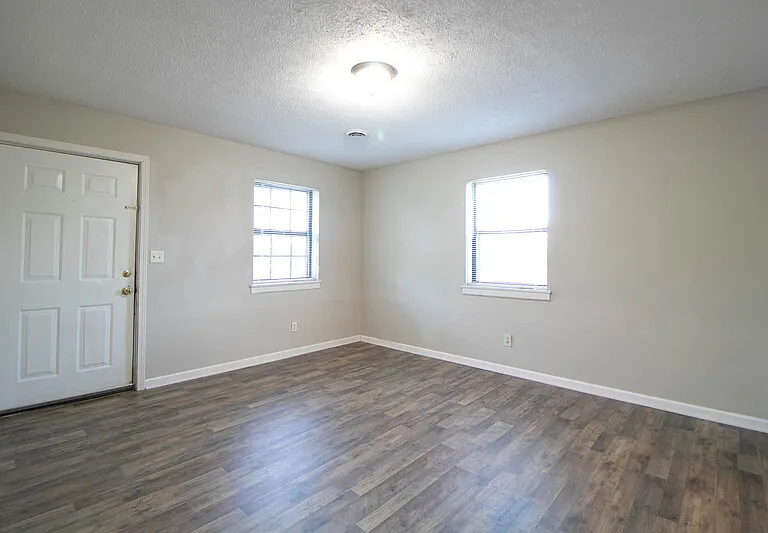 404-09 Thompsonville Ln — Photo 3