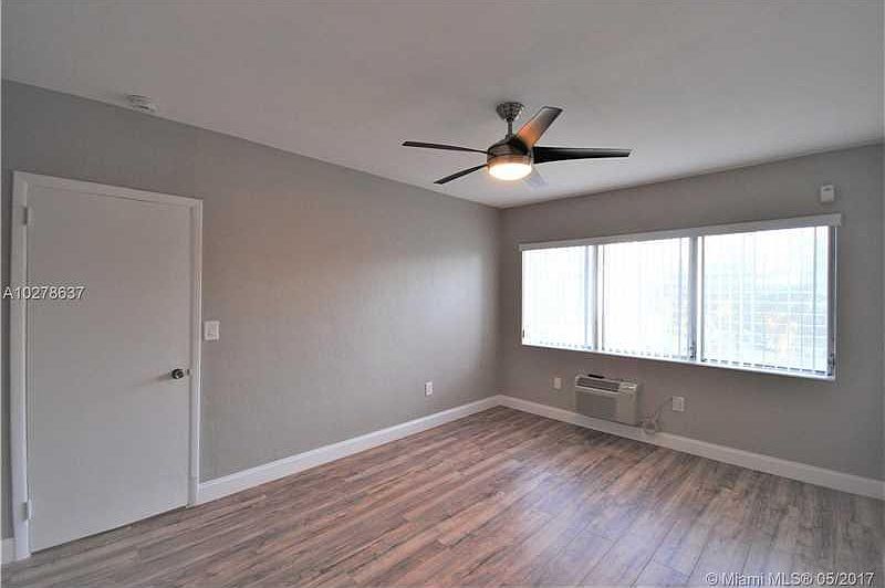 1st image of 10200 E Bay Harbor Dr APT 10D