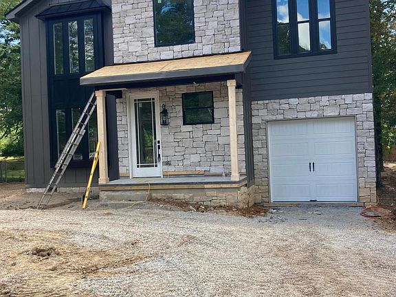 2nd image of 8512 Maplewood Trl