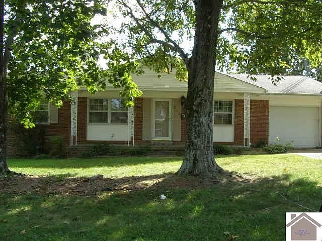 1st image of 202 Skylark Dr