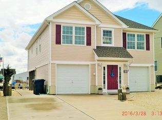 27 W Navasink Dr, Little Egg Harbor, NJ 08087