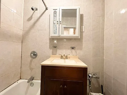 Rented by Century 21 Premier  | media 11