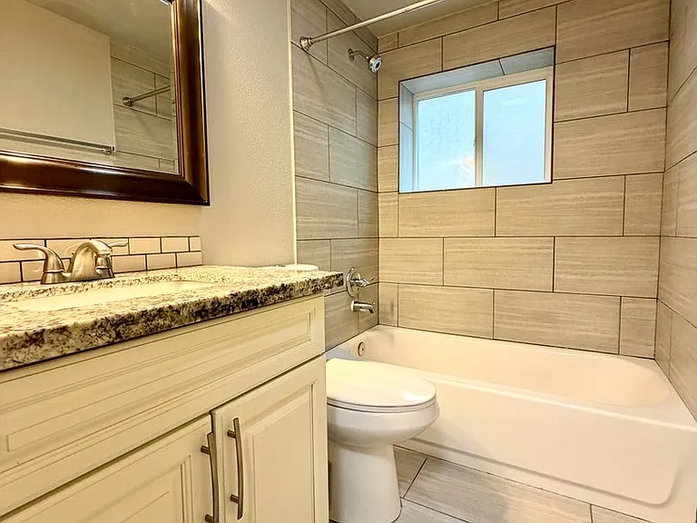 3225 SE Alder Ct #1-6 — Photo 9