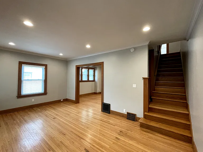 339 N 35th Ave — Photo 6