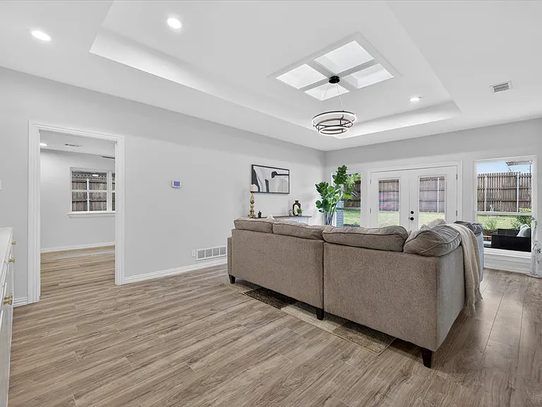 3330 Sharpview Ln — Photo 15