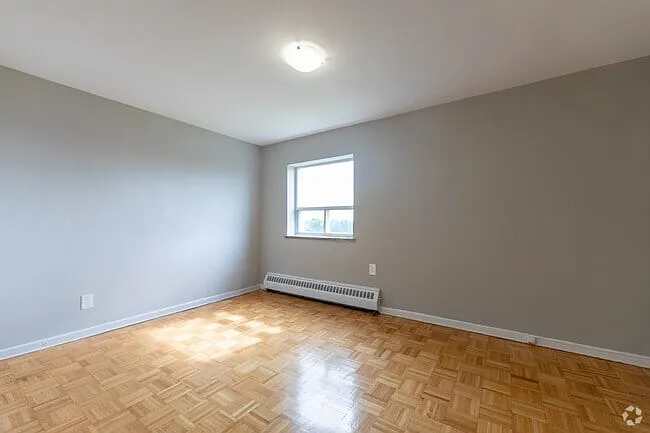14 Carluke Cres — Photo 17