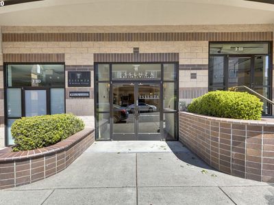 15325 NW Central Dr Unit 211, Portland, OR, 97229