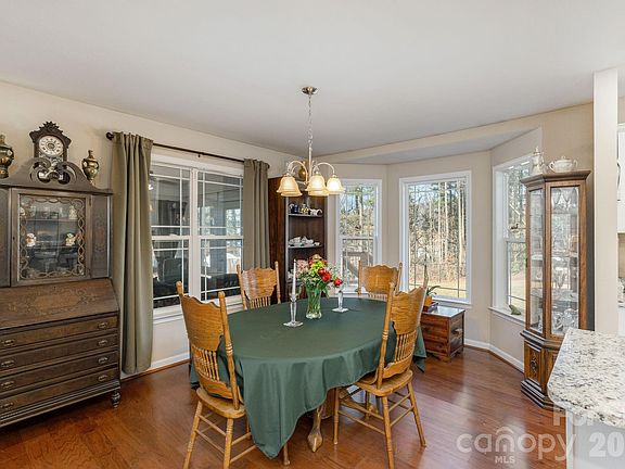 5th image of 57 Pounding Mill Rd