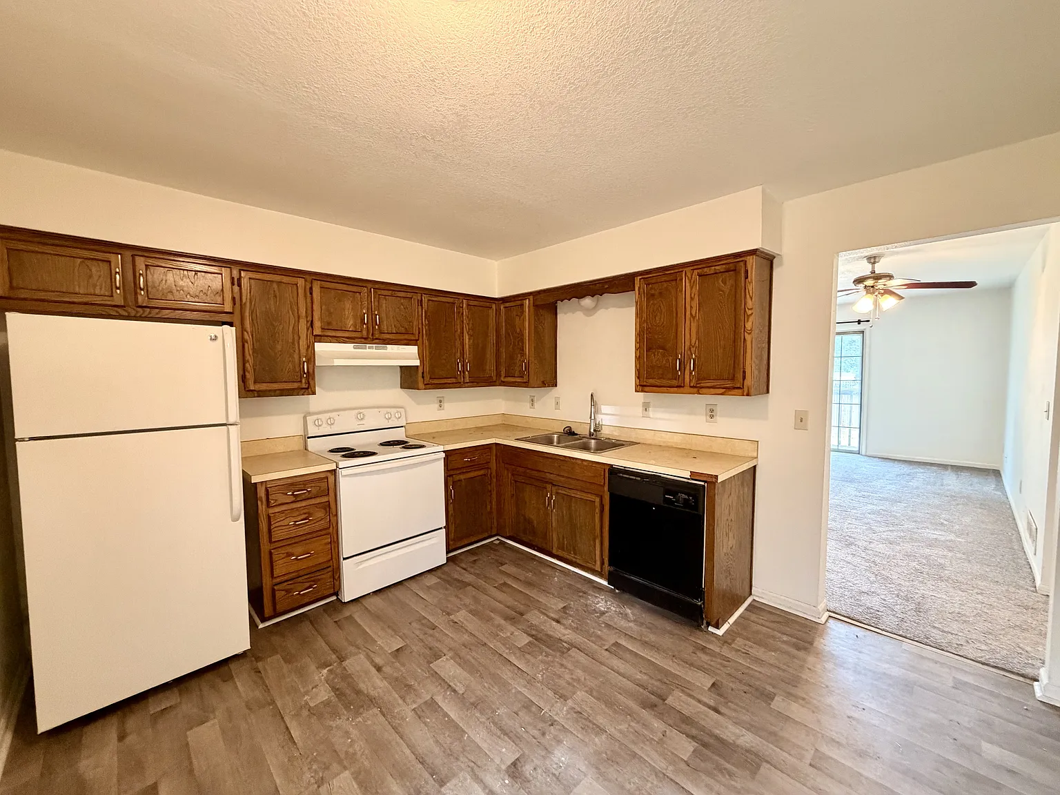 207 NW Barr Road - B — Photo 4