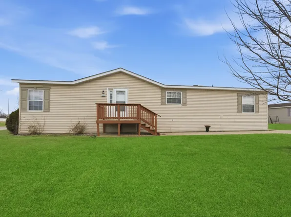 157 Sparrow Dr, Chicago Heights, IL 60411