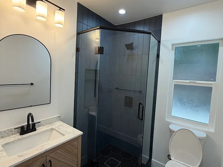 4913 - 4915 Cahuenga Blvd, North Hollywood, CA 91601 — Photo 2