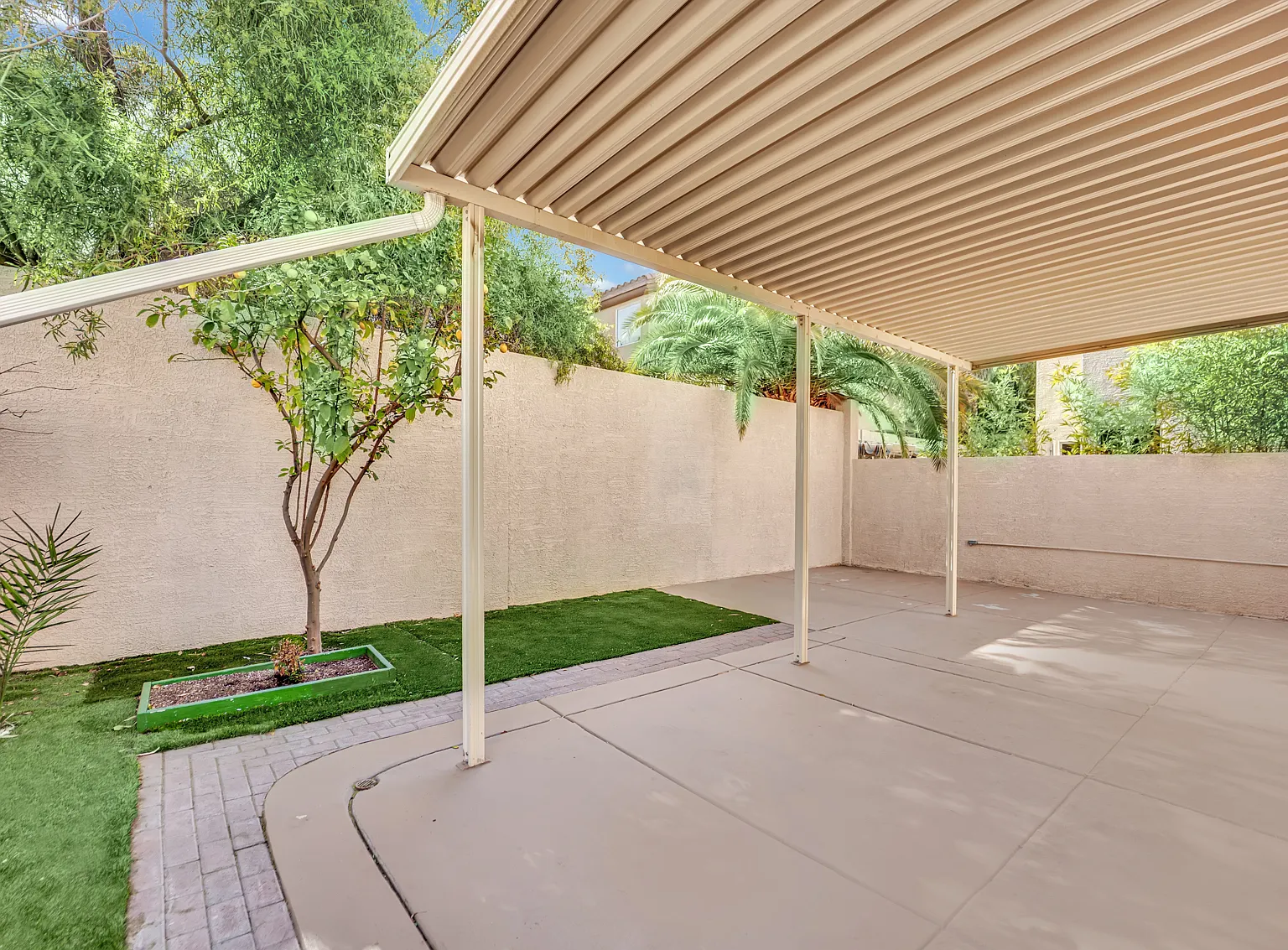 9645 Grapeland Avenue- - 1 — Photo 2